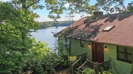 45 Deans Point