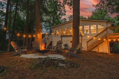 414 Lakeside Trail