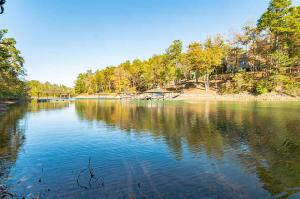 220 Featherstone Dr