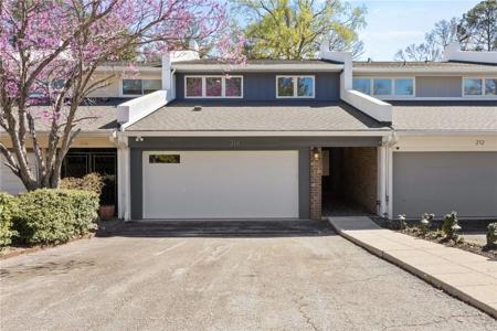 214 Holiday E Avenue