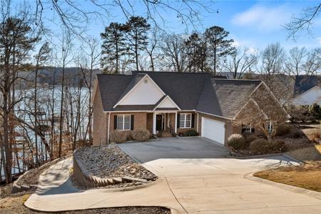 113 Chestnut Lane