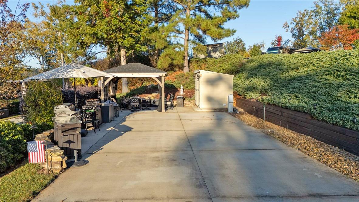 Image 3: Extra-wide RV pad, French drain, fresh water, sept