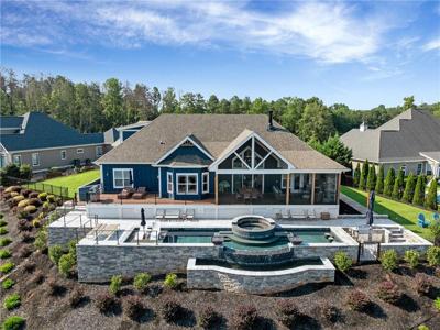 806 Mountain Way