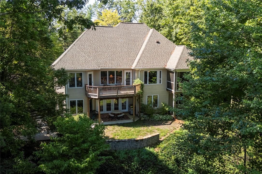 Image 2: This secluded residence offers private outdoor liv