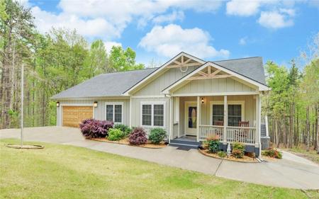 899 Paynes Creek Road