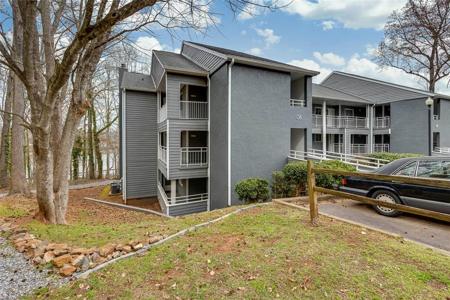 805 Northlake Drive