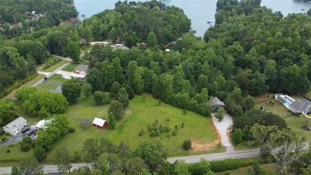 9015 Fairview Church Road