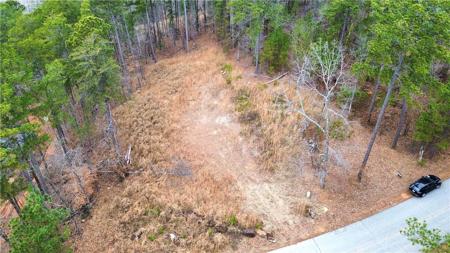 936 Coachmans Trail