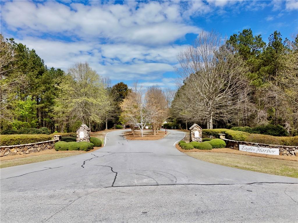 Image 3: Subdivision Entrance