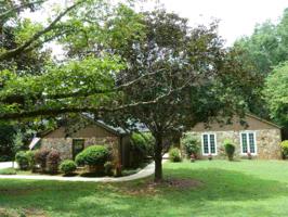 203 Mockingbird St