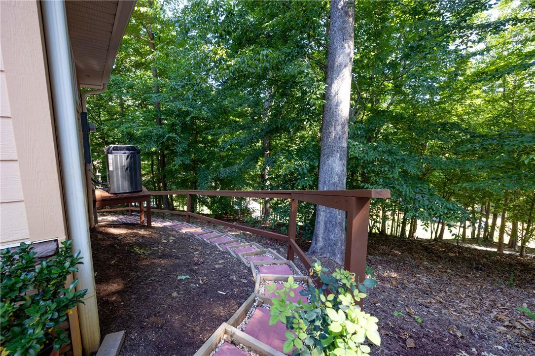 Image 3: Side yard notice water view