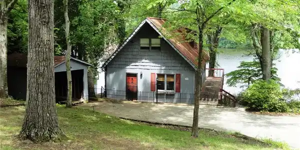 1225 Shirley Drive