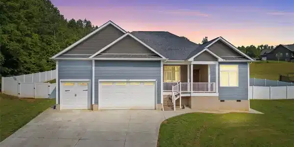 310 Hammond Circle