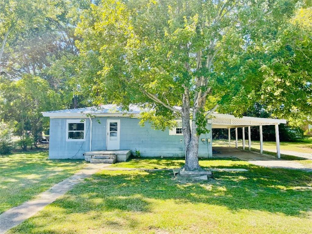 Image 1: FRONT YARD