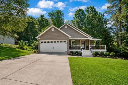 302 Ridgeside Court