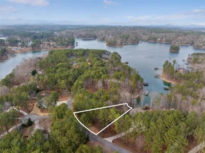 114 N Waterside Drive
