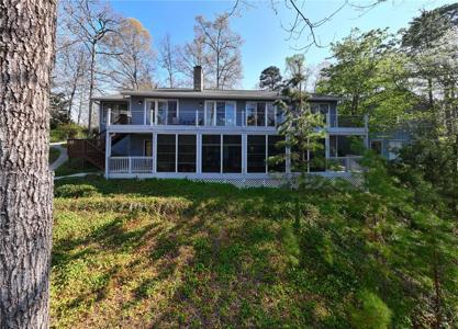 26 Marina Village Way