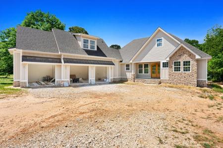 707 Vickery Street Extension