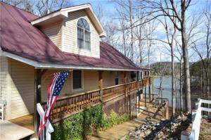 527 Shorewood Circle