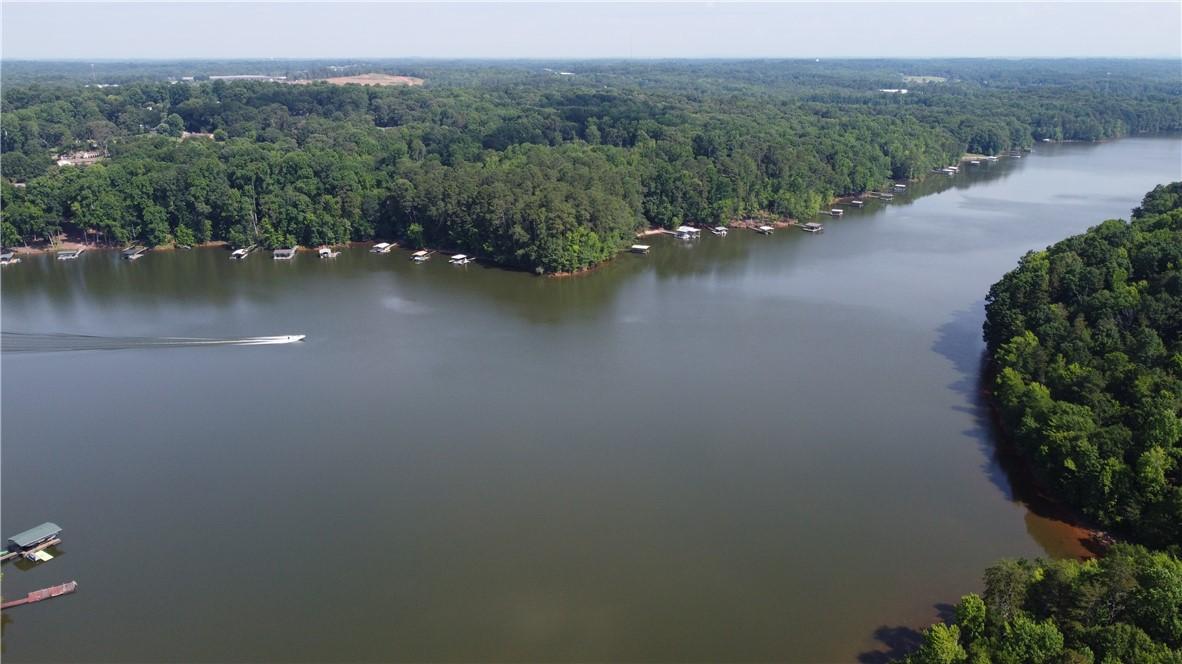 Image 3: This tranquil waterfront setting provides direct l
