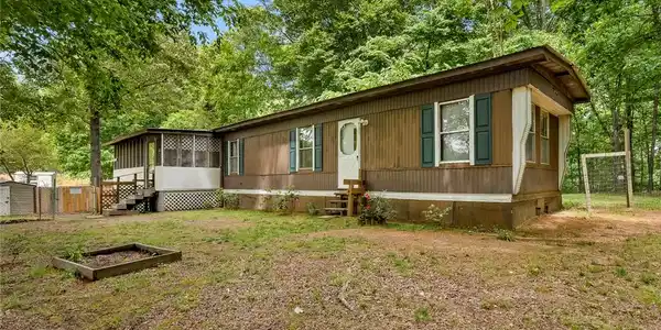141 Lone Eagle Way