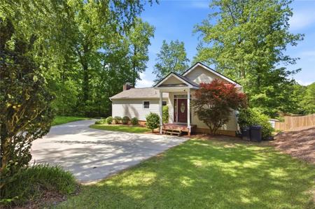 633 N Lake Drive