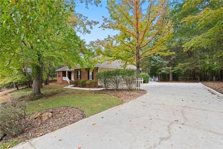 920 Holly Knoll Drive