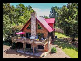 809 Windrush Lane