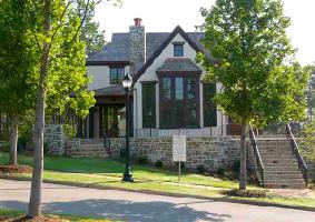 121 North Lawn Drive