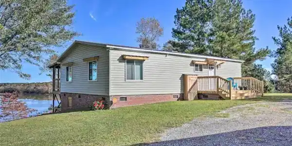 1714 Ridge Road