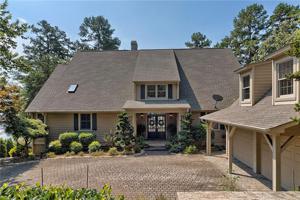 6 Beacon Drive