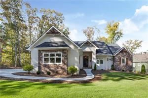 300 Pointe East Drive