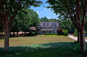 103 Willow Lake Court