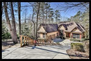 18 Lighthouse Way