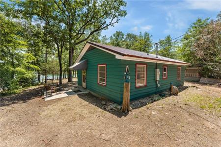 329 Lakshore Circle