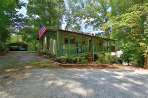 295 Lakeside Drive