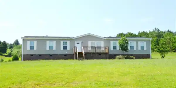 402 McFalls Circle