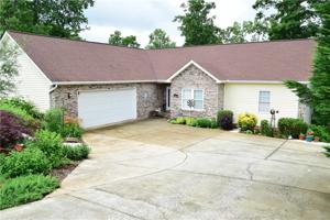 157 W Waters Edge Lane