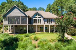 128 N Waterside Drive