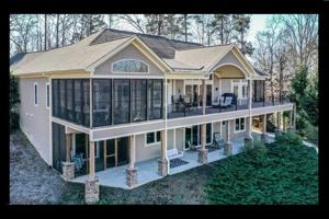 204 Hillview Drive