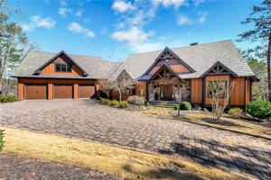 106 Oakmont Court