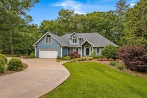 350 MAJESTIC SHORES Drive