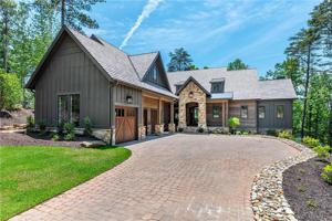 415 Peninsula Ridge