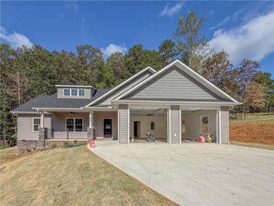 816 Armada Way