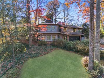 511 Shorecrest Drive