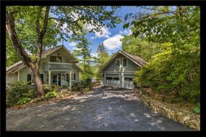 641 N LAKE Drive