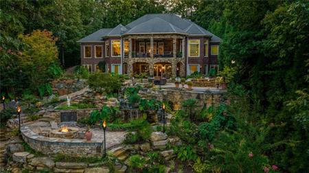 600 High View Court