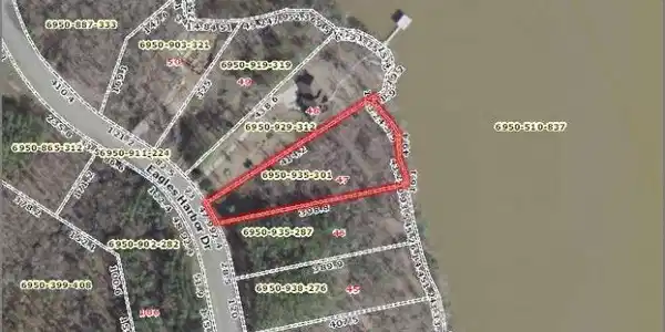 710 Eagles Harbor Dr