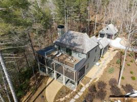 231 S Lake Drive