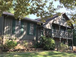 402 Lakeview Drive